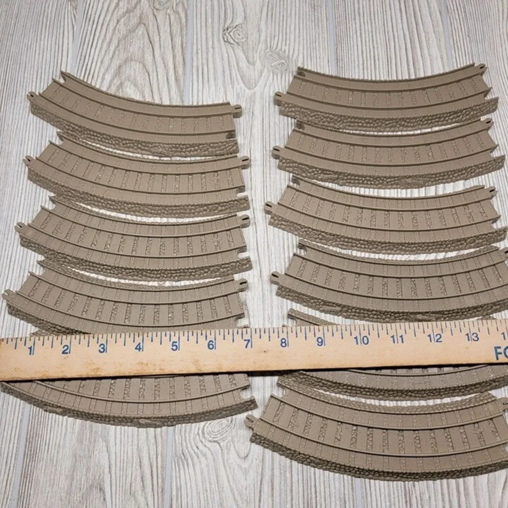 Lot of 11 Thomas the Train Friends Trackmaster Beige Curved Track‎ Locomotive